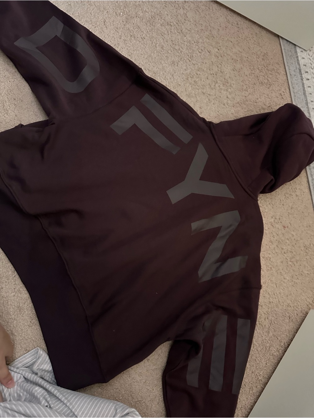 Dfyne burgundy hoodie - Picture 2 of 4